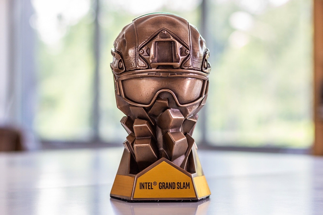 statuetka zywica Intel Grand Slam glasso