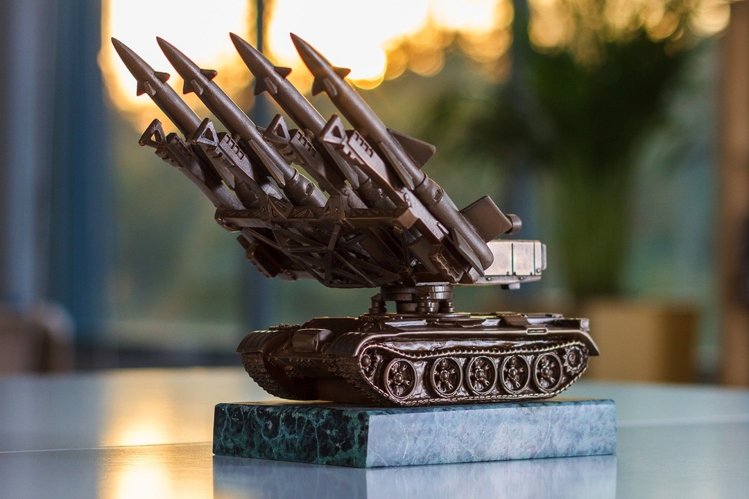 statuetka zywica S-125 Newa T-55 glasso
