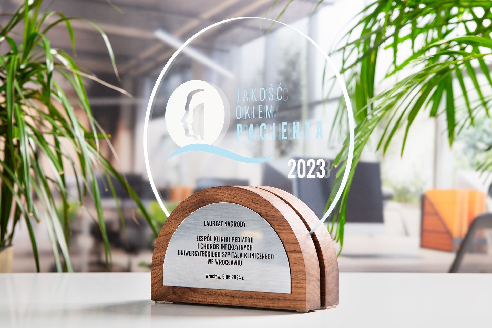 Glasso custom award